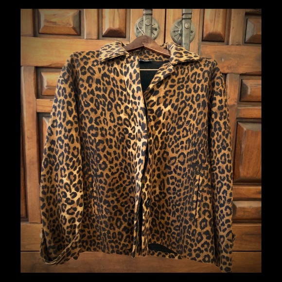 Wool blend animal print coat. Never worn. Large - Picture 2 of 5